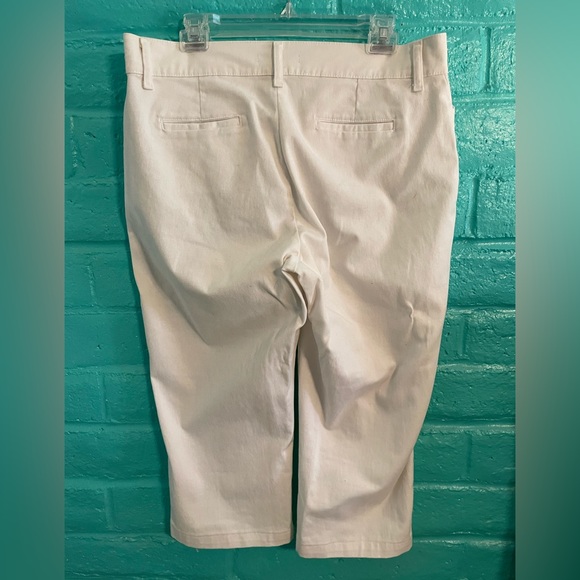 Lee Riders Easy Care white Capri pants, size 14 - Picture 2 of 10